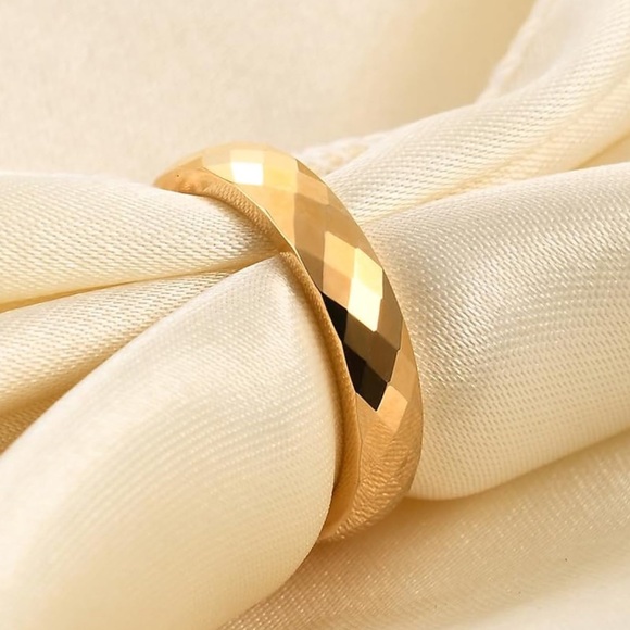 UNISEX - 4mm Tungsten Gold Wedding Band ~ Mens Womens Faceted Bridal Band - Picture 1 of 15